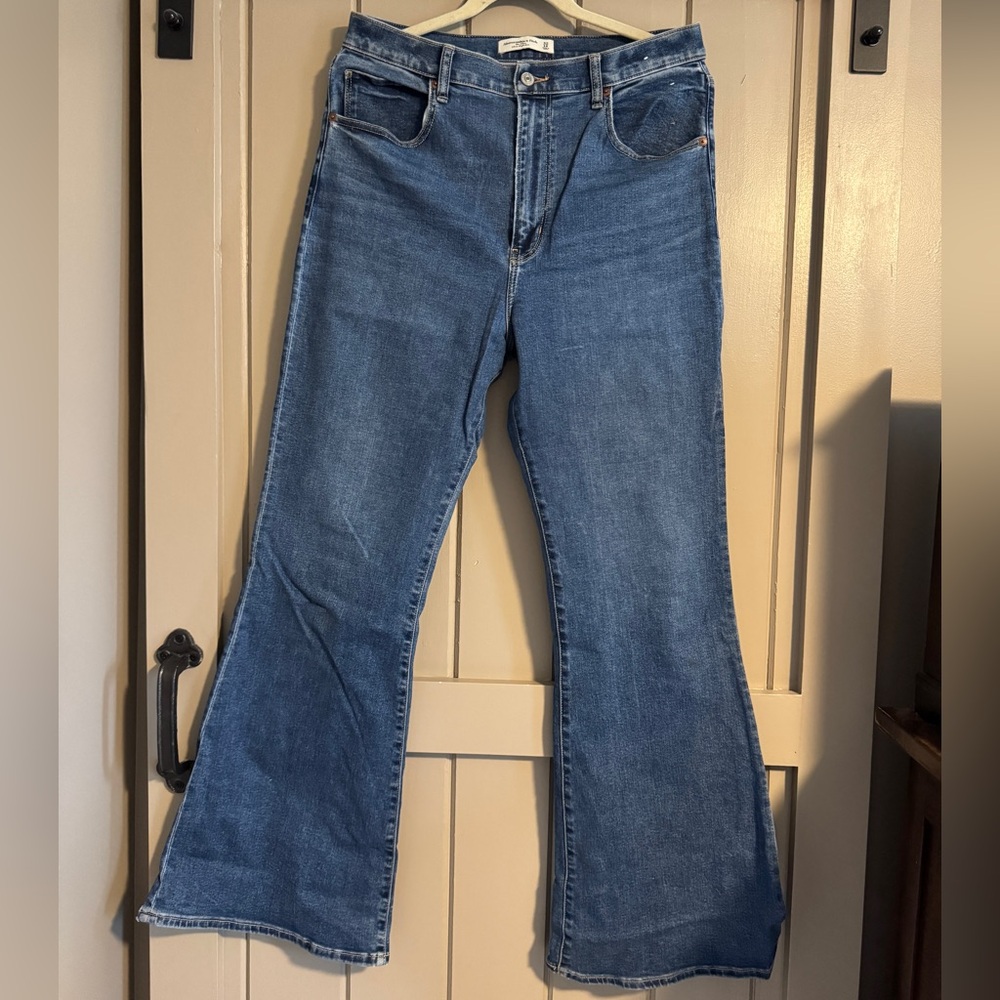 Abercrombie The Flare Ultra High Rise